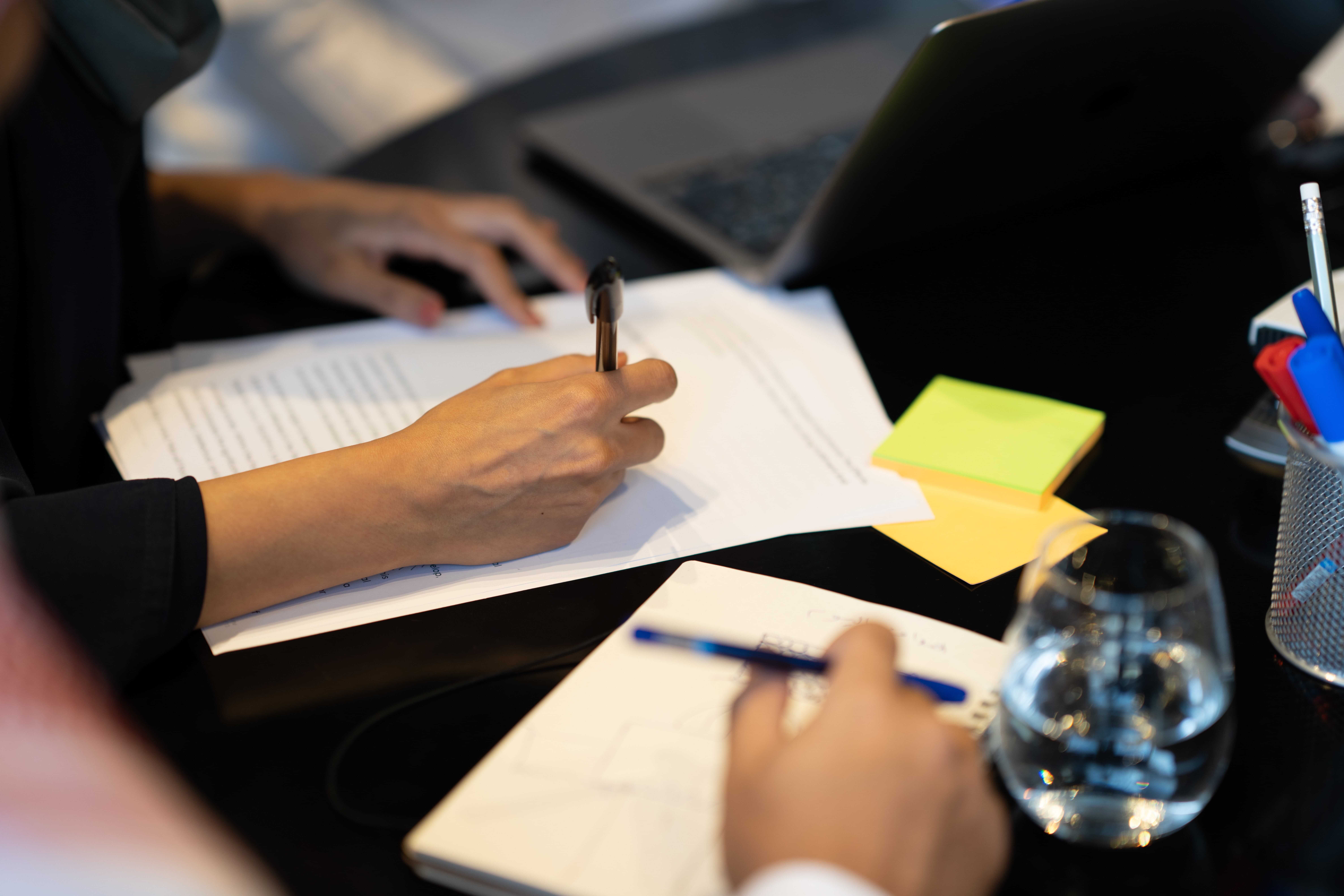 التوثيق في المشاريع: ذاكرة العمل التي تصنع التعلم؟ 