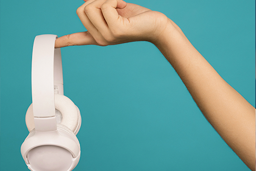 Improve your work relationships through effective communication skills